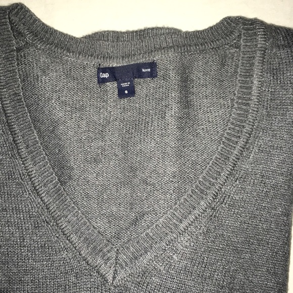 Nice dark gray Gap Luxe sweater! - Picture 1 of 3